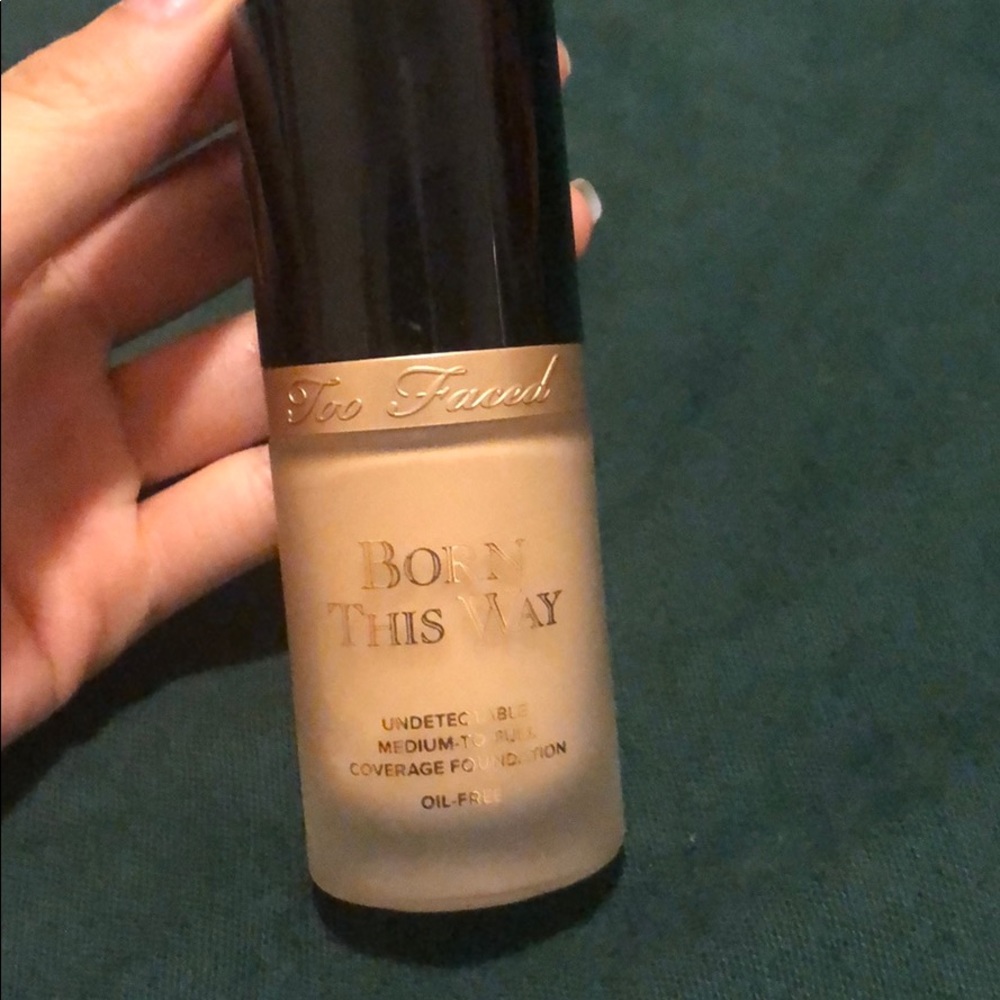 Too Faced Born This Way Foundation